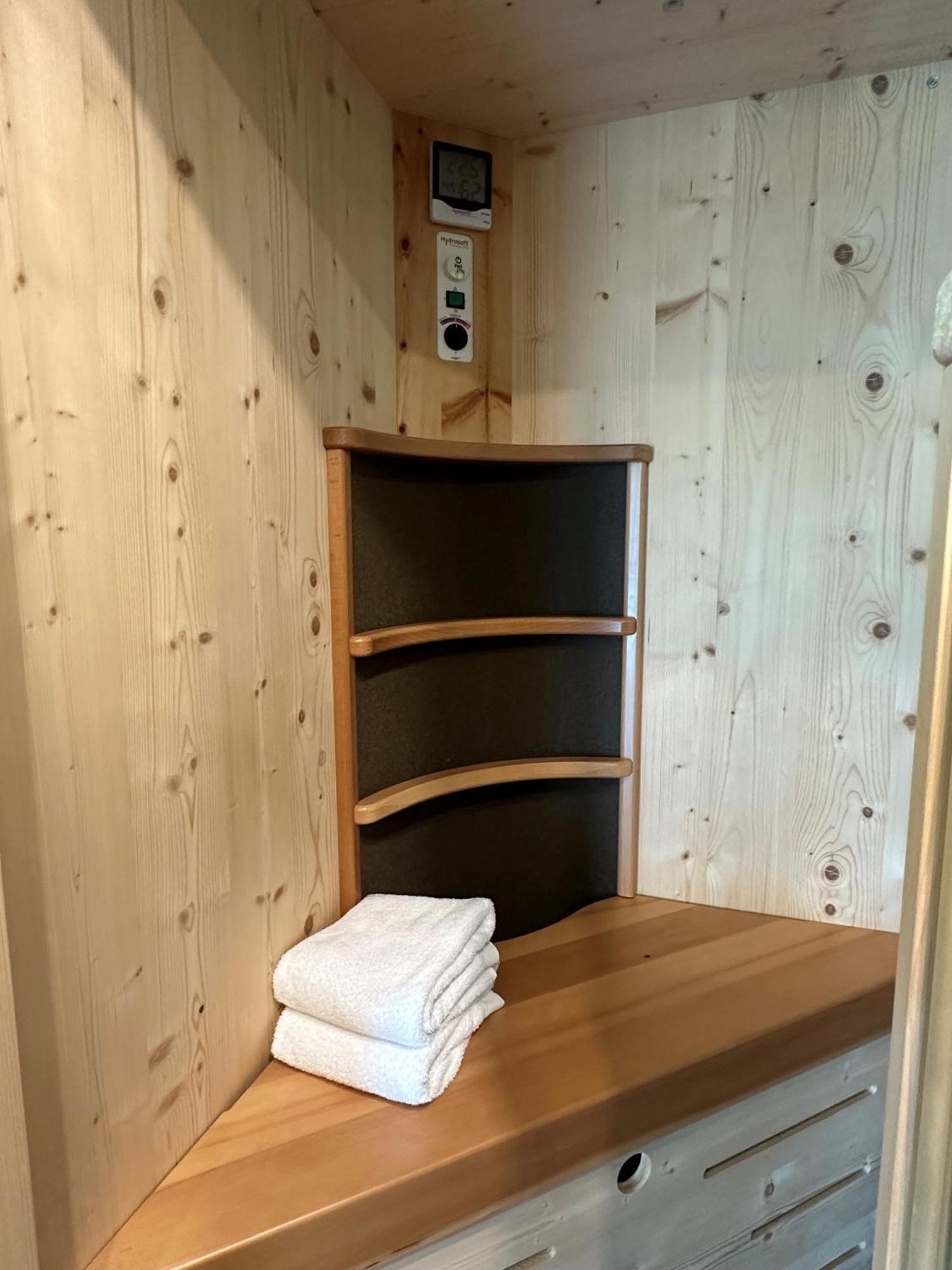 Kriss Internazionale Hotel Bardolino Bagian luar foto
